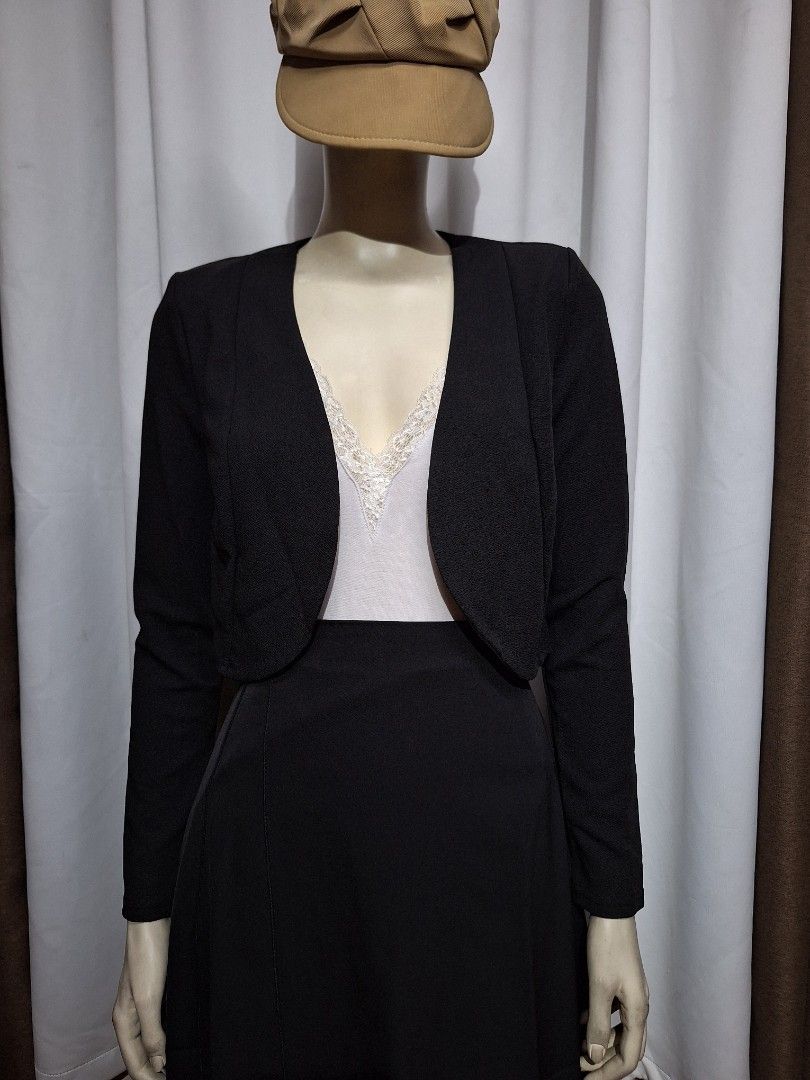 Women's Crop Cardi open front (Category: Others Tops) located in Manila. Submitted by ysashoppe (Listing ID 1422421228, Image 2). Description: P 250 plus sf Women's Cropped Cardi open front Size: Small Bust: upto 36" Length: 16" OH: 1pc We are located in Espana Manila. MODES OF DELIVERY: 1)LALAMOVE (COD) 2)LBC(COD) 3)J&T (PAYMENT FIRST-NO COD ACCOUNT).