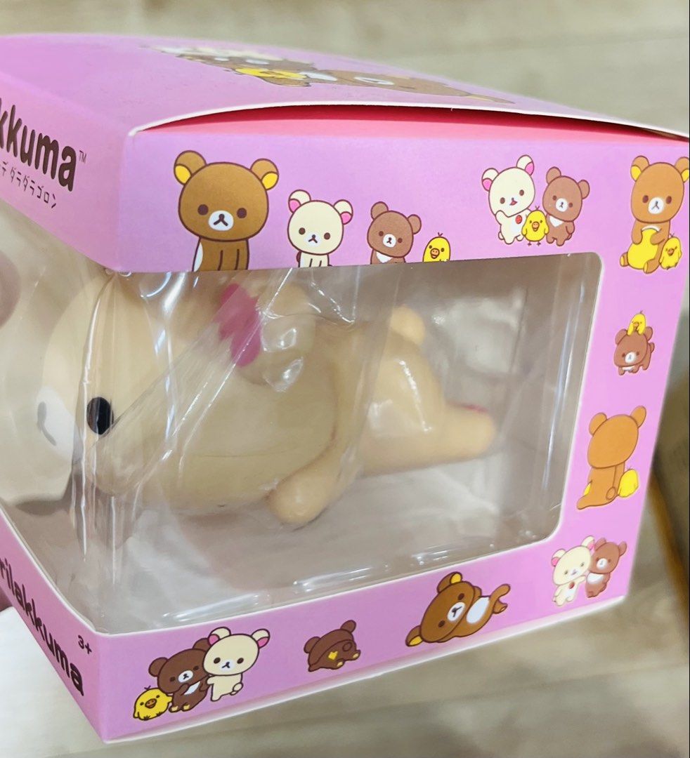 現貨🐻鬆弛熊公仔🎁正版 SANRIO SANX 牛奶熊公仔 熊仔擺設 室內家居辦公室書枱 裝飾 生日禮物 結婚公仔 結婚禮物 新年禮物 賀年禮物 情人節禮物 限量珍藏收 RELAX BEAR DOLL CHRISTMAS BIRTHDAY WEDDING GIFT Rilakkuma Korilakkuma Figure （分類：手辦雕像）位於 Hong Kong。 由 swroom 提交（商品編號 1422646828，圖片 2）。簡介： 🚚 🎁 只限郵寄運送 🎁 ▫️▫️商品詳情▫️▫️ 💖$160個，全新未開封 ❣️ 節日銷情迅速請早訂購售完即止❣️ 🛍更多最新禮品玩具 follow us ： carousell.com/swroom ▫️▫️購買付款詳情 ▫️▫️ 📥 請 INBOX PM下單購買須提供以下資料 ： 1. 選擇付款方式 : PAYME / FPS / ALIPAYHK 2. 郵寄方式： 📦 SF順豐到付 - 收貨時付運費 📦 ( 一般情況 2-