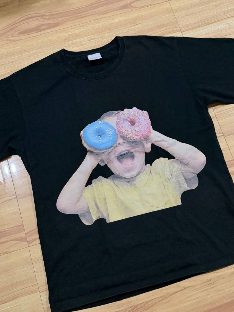 Acme De La Vie Donut (Category: Luxury Apparel) located in Makati City. Submitted by thriftthriveph (Listing ID 1422634117, Image 2). Description: Acme De La Vie Donut Large fit 22*28 Crack prints on front Back prints 10/10 Taguig .