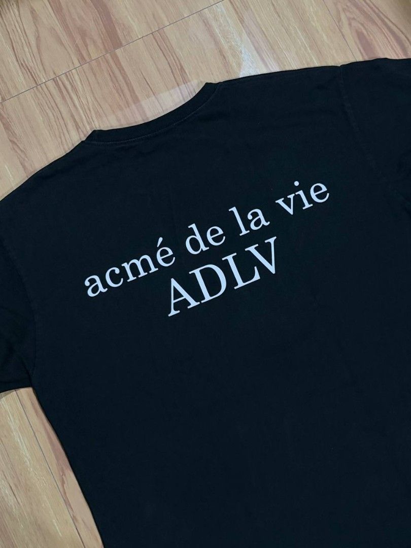 Acme De La Vie Donut (Category: Luxury Apparel) located in Makati City. Submitted by thriftthriveph (Listing ID 1422634117, Image 1). Description: Acme De La Vie Donut Large fit 22*28 Crack prints on front Back prints 10/10 Taguig .