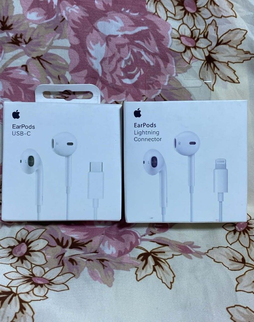 Apple EarPods USB-C and Lightning Connector (Category: Earphones) located in Manila. Submitted by milasgadgetph (Listing ID 1422558030, Image 1). Description: - Two pairs of Apple EarPods for sale. - Available connectors: USB-C and Lightning. - Both pairs are brand new, in original packaging. - Earphones are white. - Boxes are white with the Apple logo and product name..