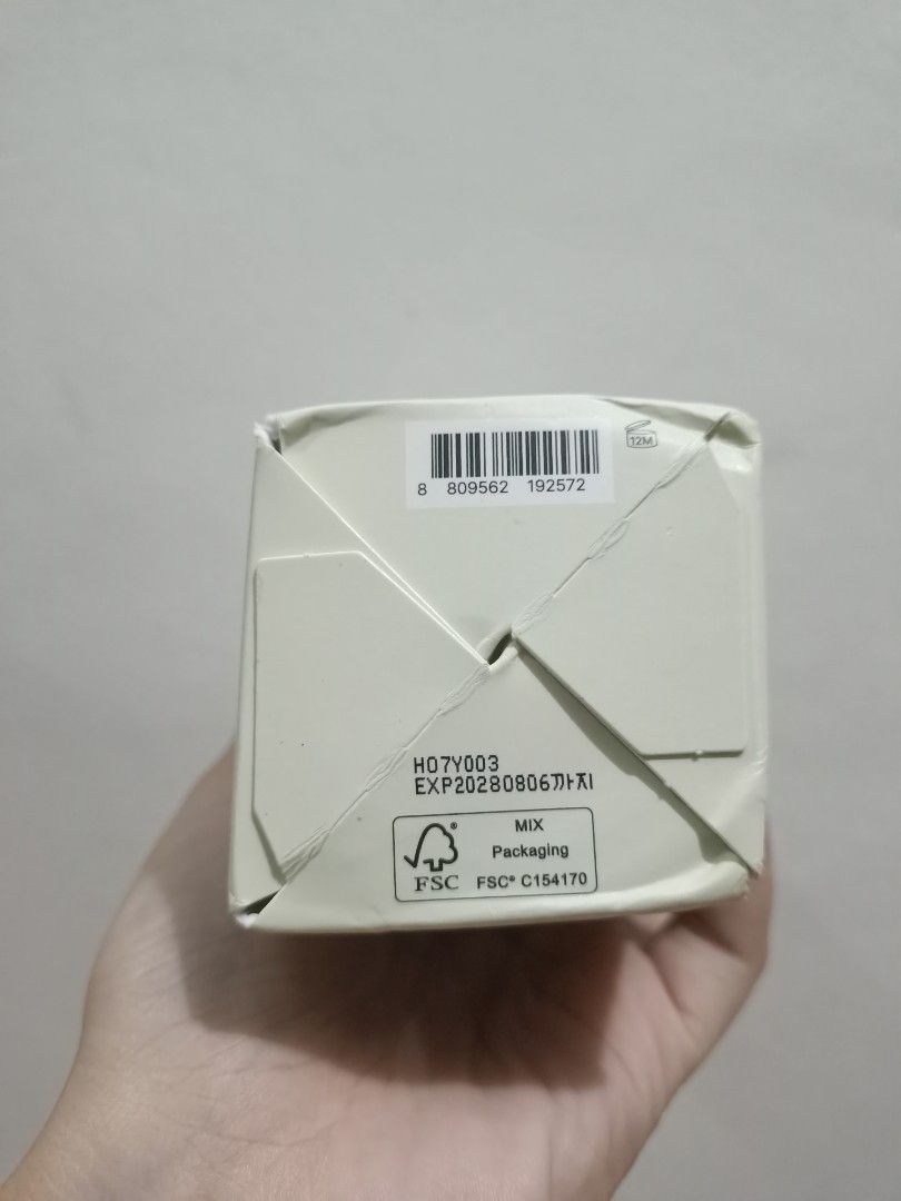 Arencia Oil Cleanser (Category: Face Care) located in Bislig. Submitted by vanityarchives (Listing ID 1422660298, Image 2). Description: - brandnew! never been opened yung product (nasira lang yung box packaging cuz of shipping but na tape ko naman) RFS: switching to beplain cleansers .