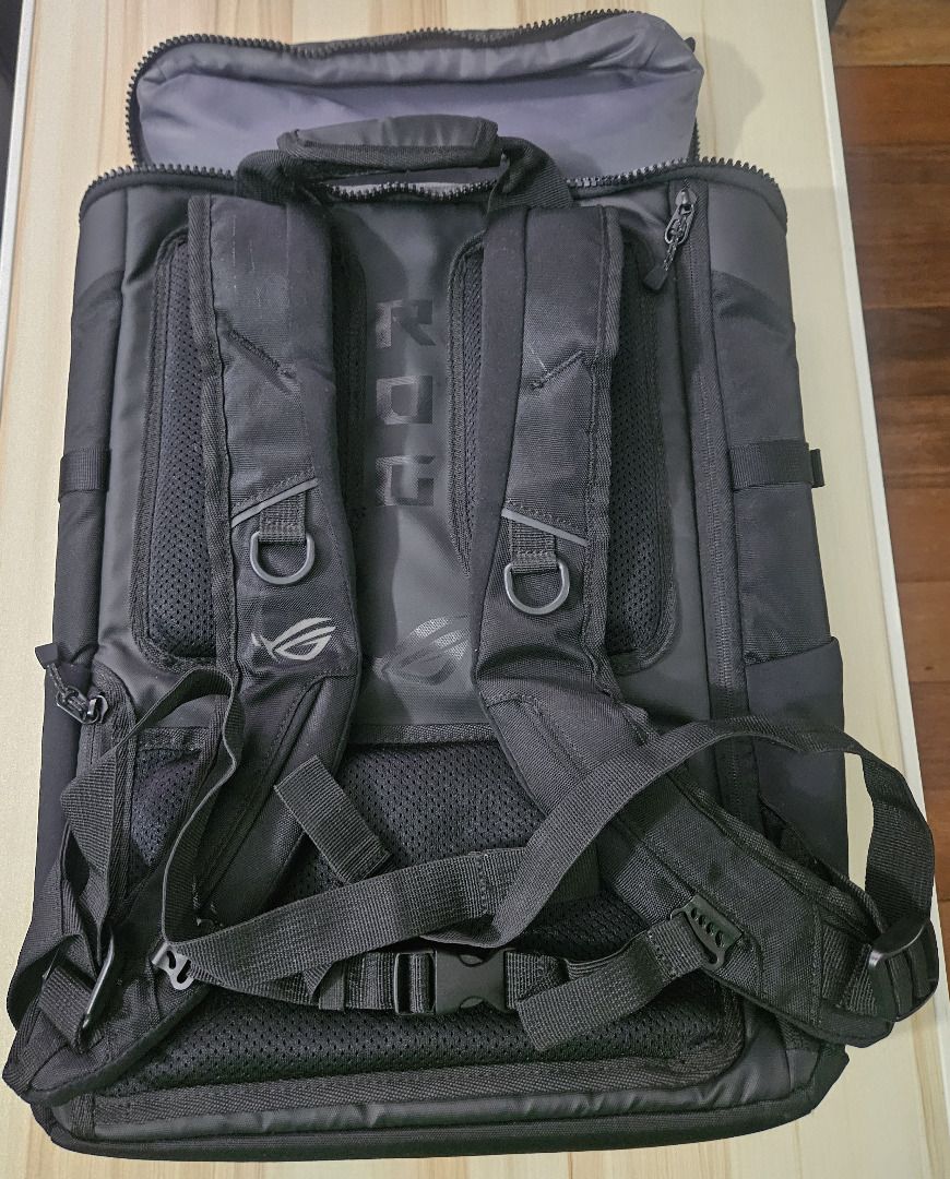 Asus ROG Ranger Backpack (Category: Laptop Bags & Sleeves) located in Makati City. Submitted by KuWeLaDevil01 (Listing ID 1422565892, Image 2). Description: Asus ROG Ranger Backpack (Black) We forgot (for almost three years) that we had this. Used once and kept. Some dirt marks but no scuff marks or damage to the zippers, the key chain or anywhere else. Outside material is water-repellent but do not go drenching this in the rain. The laptop compa