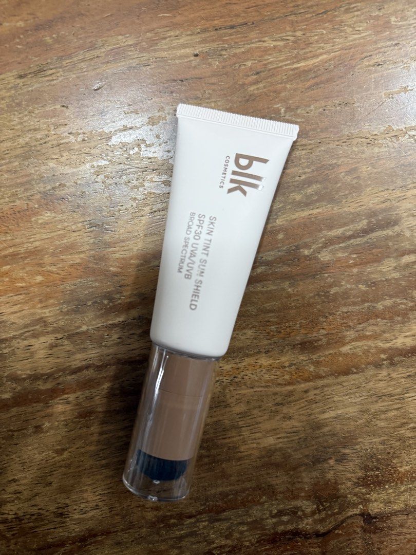 BLK Skin Tint (Category: Makeup) located in Mandaluyong City. Submitted by gbtee (Listing ID 1422671172, Image 1). Description: BLK Skin Tint Sun Shield Shade: Vanilla Used 1x RFS: wrong shade Payment via GCash Shipping c/o buyer.