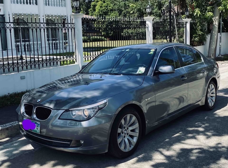 BMW 520d Auto (Category: Used Cars) located in Bacoor. Submitted by gojisan (Listing ID 1422646132, Image 3). Description: BMW 520d Year/Model: 2010 E60-LCI (Face Lift Edition) Plate ending: 8 Owner-driven Leather seats (unused rear seats) Automatic transmission Exterior color: Grey & Interior color: Black LED lights BMW Alarm System BMW Apple Gadget Interphase Dual cup holder Color: metallic Space Gray with Supaguard paint protection Odometer: 8
