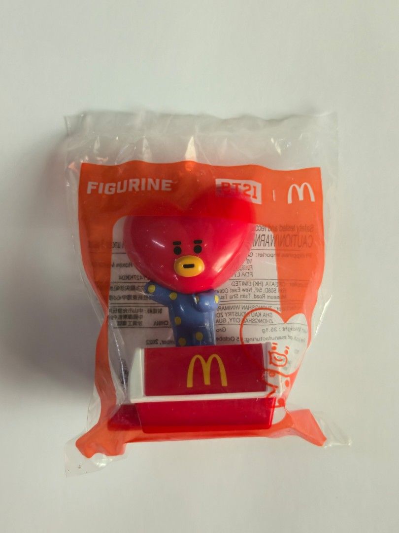 BT21 V McDonald's Figurine (Category: Designer & Blind Box Toys) located in Manila. Submitted by nncollective (Listing ID 1422704311, Image 1). Description: - Sealed. Bought from McDonald's - Please check the last photo to see the plastic seal's condition. - Fixed Price - RFS: Decluttering - MOP: GCash or BDO - Available for same-day delivery or J&T Feel free to ask if you have any questions! 💞.
