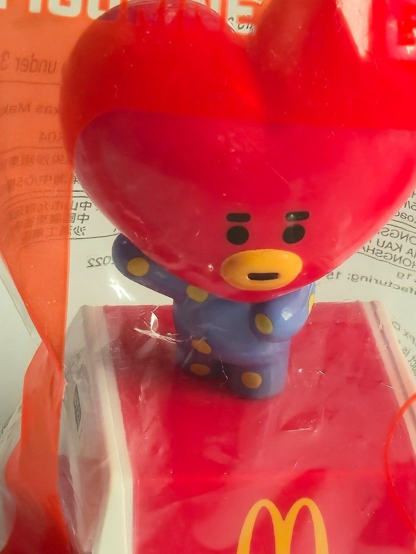 BT21 V McDonald's Figurine (Category: Designer & Blind Box Toys) located in Manila. Submitted by nncollective (Listing ID 1422704311, Image 3). Description: - Sealed. Bought from McDonald's - Please check the last photo to see the plastic seal's condition. - Fixed Price - RFS: Decluttering - MOP: GCash or BDO - Available for same-day delivery or J&T Feel free to ask if you have any questions! 💞.