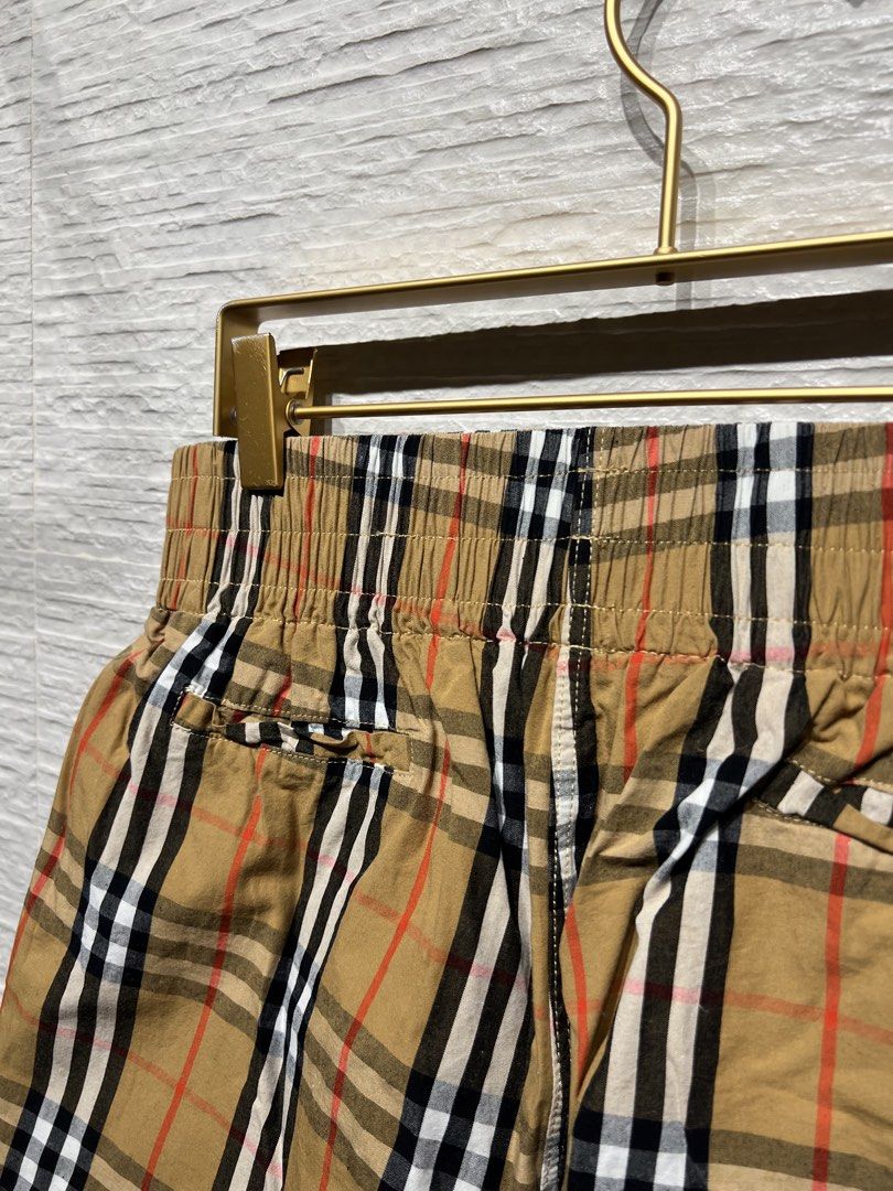 ▪️Burberry Checkered Shorts (Category: Luxury Apparel) located in Makati City. Submitted by aveltot_rig (Listing ID 1422560852, Image 3). Description: Item: Burberry Checkered Shorts Dimes: waist: 29 x length: 15 📏 Condition: like new! ✨.