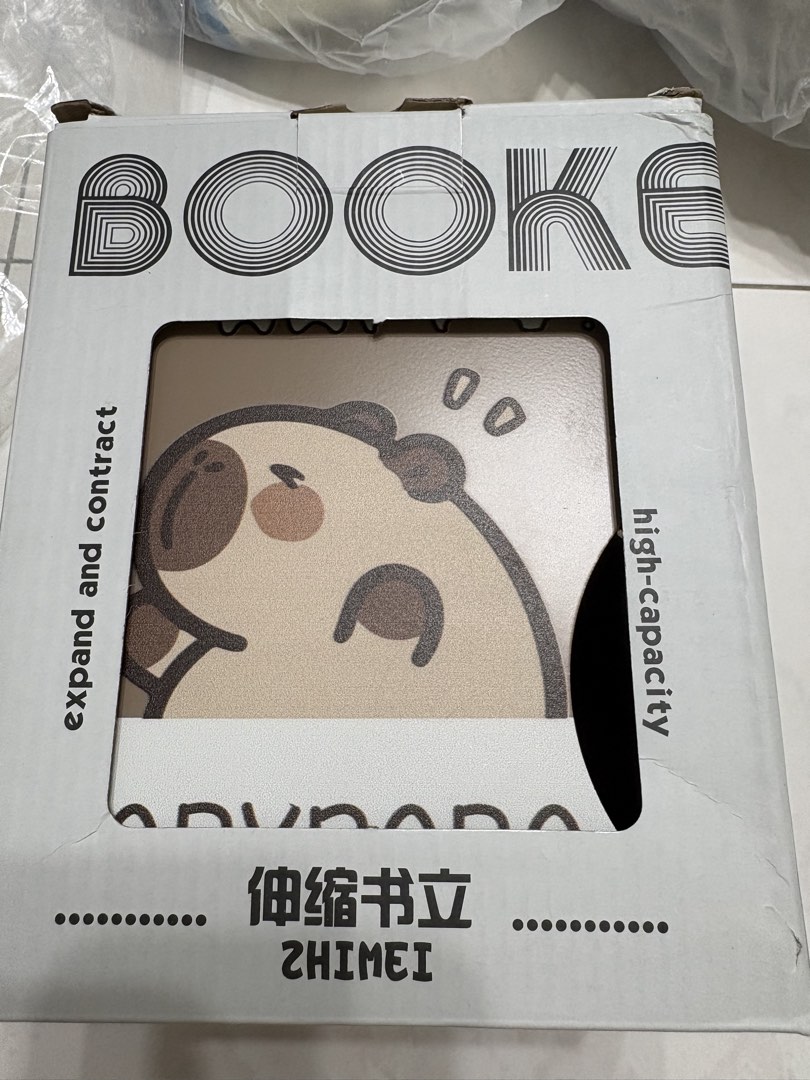 Capybara book stand (extendable), Hobbies & Toys, Books & Magazines ...