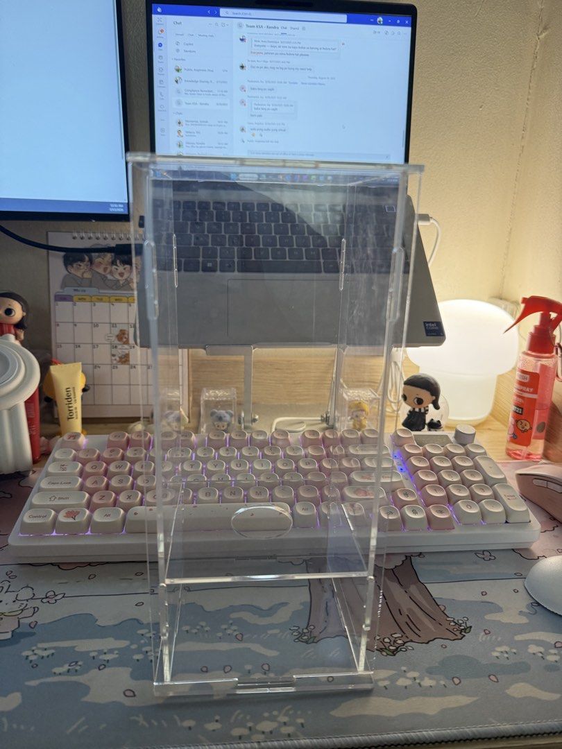 Caratbong Lightstick Display Case (Category: Storage Boxes & Baskets) located in Quezon City. Submitted by annegienine (Listing ID 1422690088, Image 2). Description: - Caratbong V3/V4 Acrylic Display case (caratbong not included) - 📍caloocan - payo/can do 1 week dop.