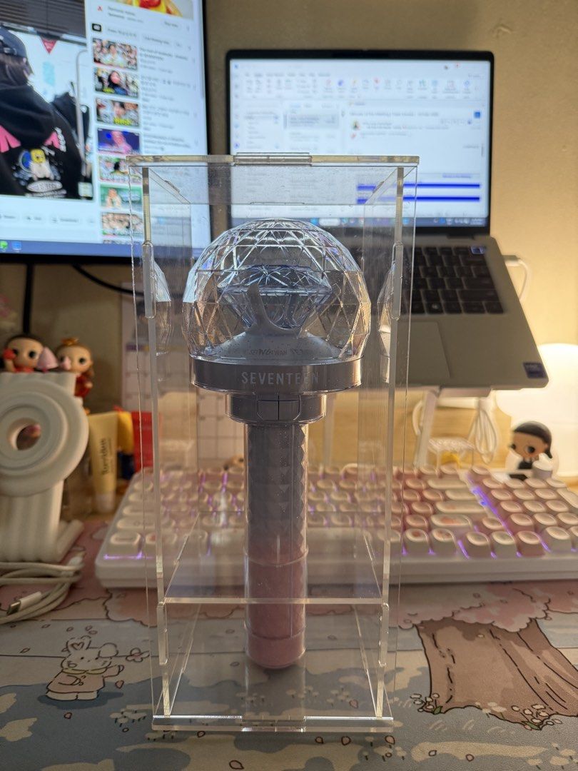 Caratbong Lightstick Display Case (Category: Storage Boxes & Baskets) located in Quezon City. Submitted by annegienine (Listing ID 1422690088, Image 1). Description: - Caratbong V3/V4 Acrylic Display case (caratbong not included) - 📍caloocan - payo/can do 1 week dop.
