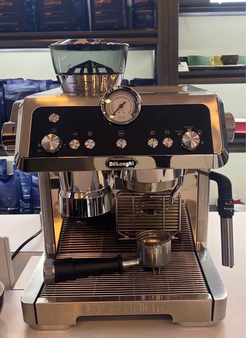 De'Longhi La Specialista Espresso Machine (Category: Coffee Machines & Makers) located in Pasig City. Submitted by ella.p.j (Listing ID 1422580915, Image 1). Description: - De'Longhi La Specialista espresso machine - Built-in grinder for fresh coffee - Smart tamping station - Milk frother - Milk frothing jug - Stainless steel finish - Includes portafilter and drip tray - Perfect for espresso, lattes, and cappuccinos - Easy home brewing.