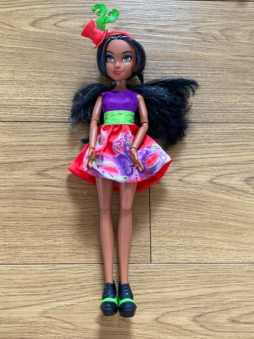 Descendants Doll (Category: Figurines & Statues) located in Pasig City. Submitted by ramsl (Listing ID 1422597818, Image 1). Description: Descendants Character Doll Original Selling for 500 Sf shouldered by buyer Lalamove, grab, gogoexpress .