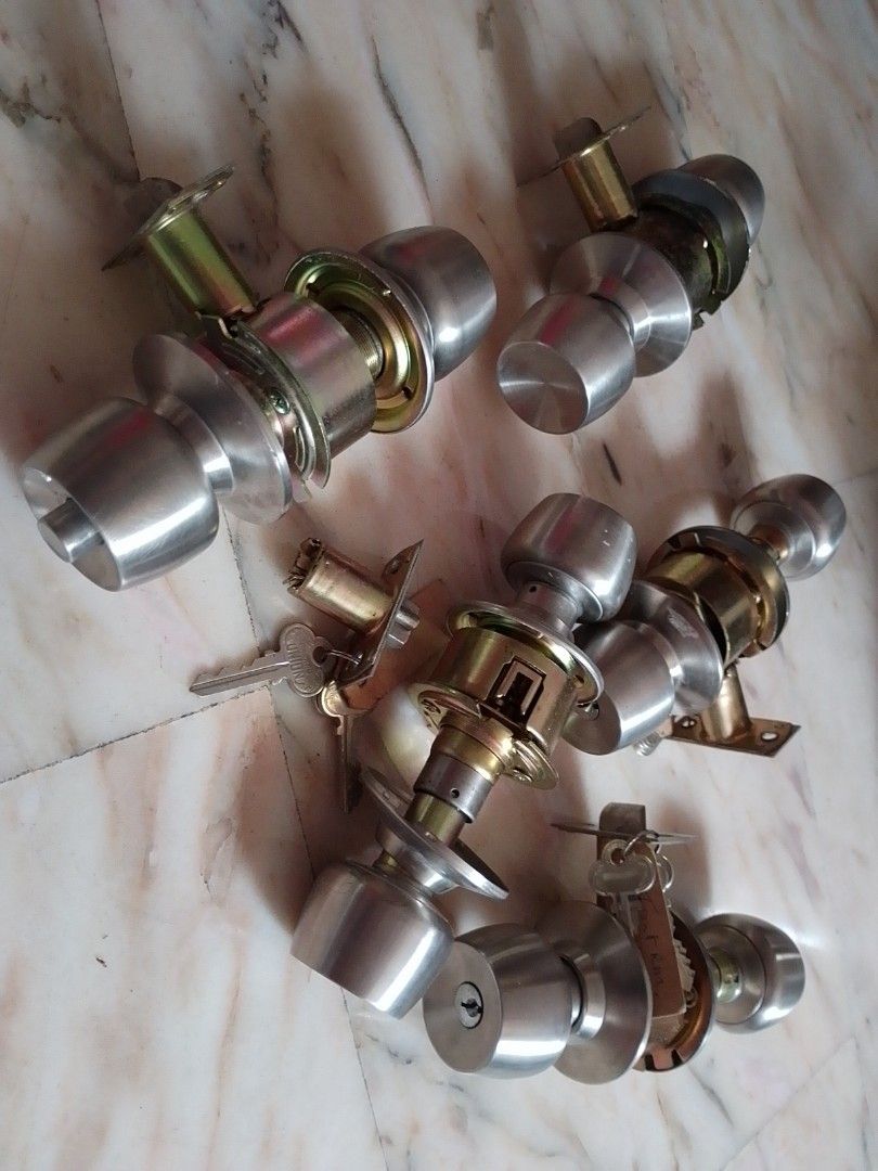 Door Knobs with Keys - Various440668995590574082