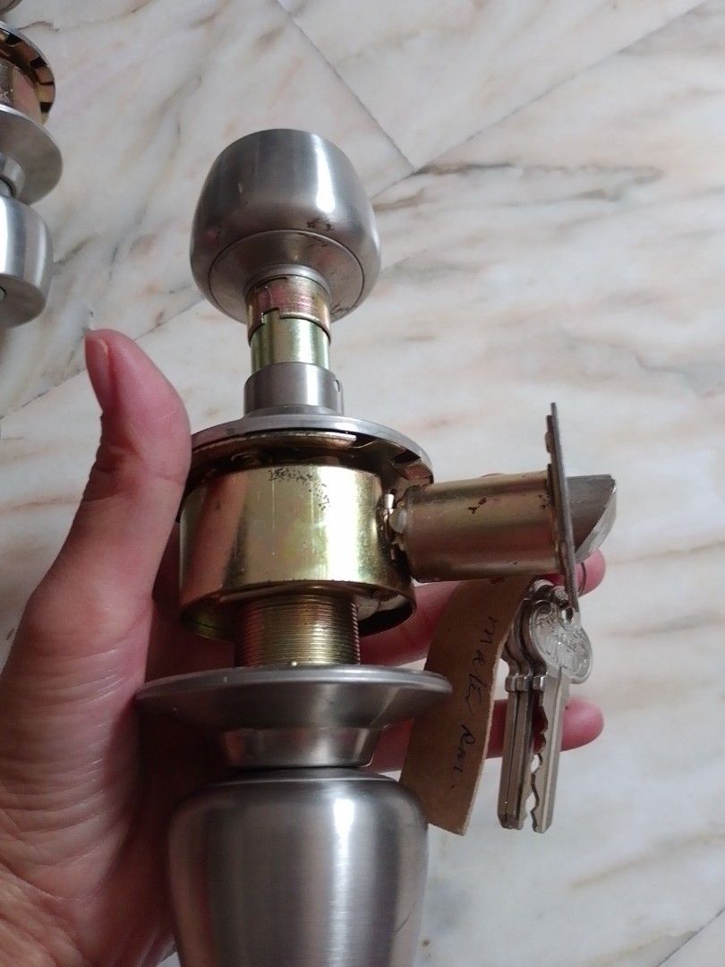 Door Knobs with Keys - Various440668995590574081