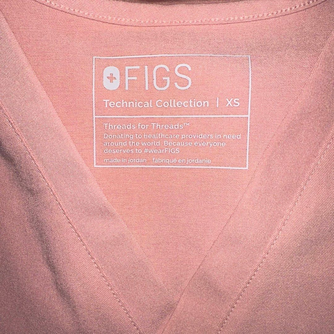 FIGS SCRUBS in SAND PINK (Category: Sets or Coordinates) located in Manila. Submitted by gel.p (Listing ID 1422707389, Image 2). Description: Selling my FIGS Scrubs Good as new Used <5x Limited edition color One pocket Catarina Scrup Top - XS Regular Kade Cargo Scrub Pants - S Regular 4,500 Message me for inquiries .