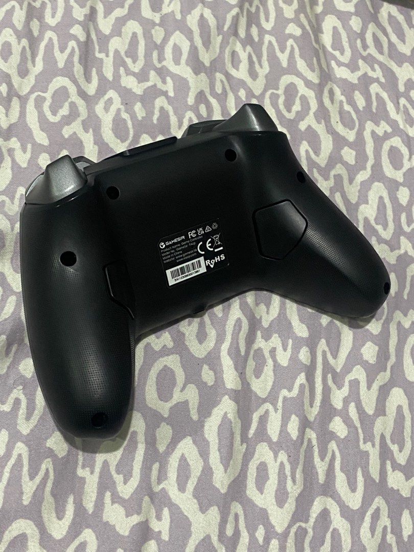 Gamesir Cyclone (Category: Controllers) located in Lubao. Submitted by 0hyeju (Listing ID 1422681930, Image 2). Description: Experience super-competitive and wireless capability across different platforms with the GameSir T4 Cyclone Pro—featuring full Hall Effect sensors on the sticks and triggers. With specially-tuned microswitches and exclusive trigger vibration, conquer any game with this ultimate multi-platform wireless gaming controller on y