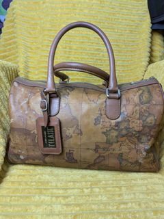(Category: ) located in . Submitted by sakuraluxxefinds03 (Listing ID 1422627890, Image 1). Description: .