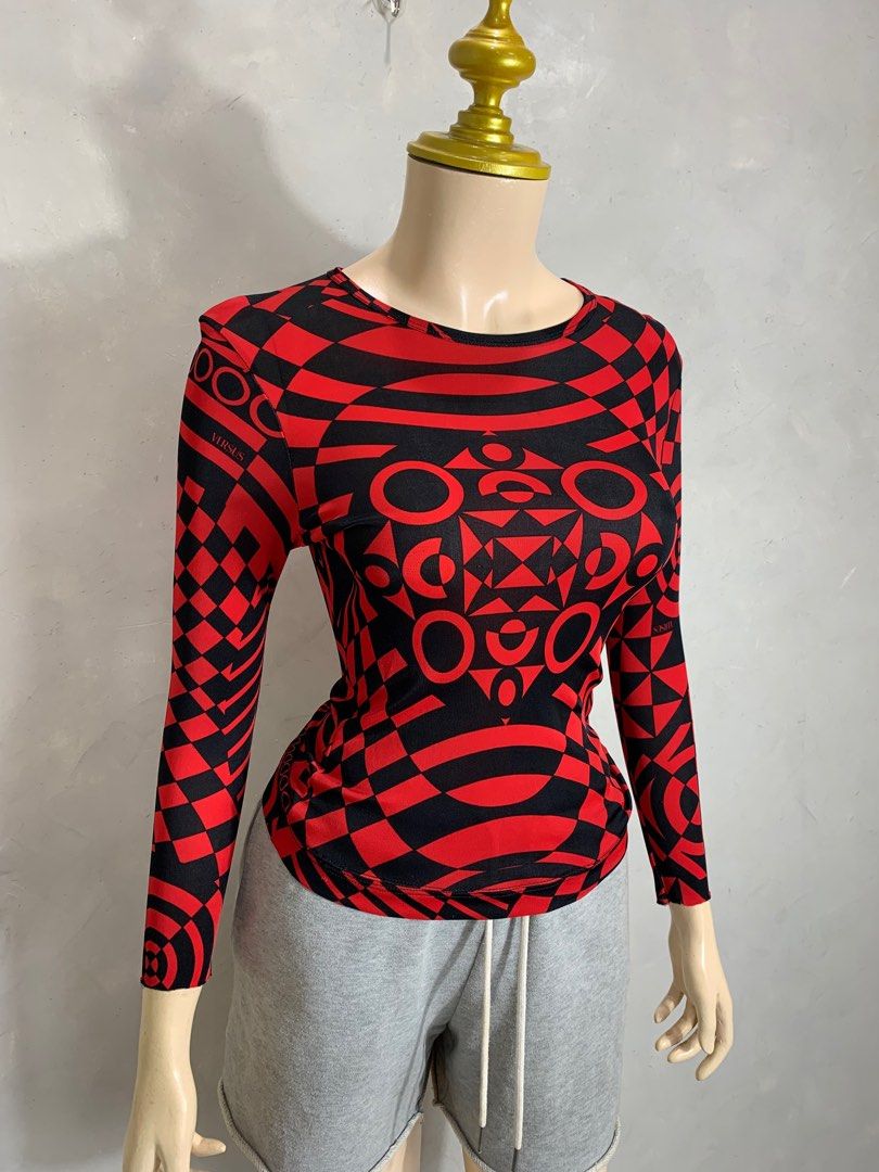 Gianni Versace (Category: Luxury Apparel) located in Natividad. Submitted by endsource.ph (Listing ID 1422546385, Image 3). Description: Gianni Versace ‎_____________ ‎Size: Small - Medium ‎Waistline: 12 ‎Length: 23 ‎(actual dimension) ‎______________ ‎Like New Condition ‎(use once or twice) ‎Lightly Used Condition ‎(used w/care) ‎______________ ‎Issue: none ‎Colors may vary due to lighting” ‎”Swipe⏪to see more details picture” ‎______________ ‎1