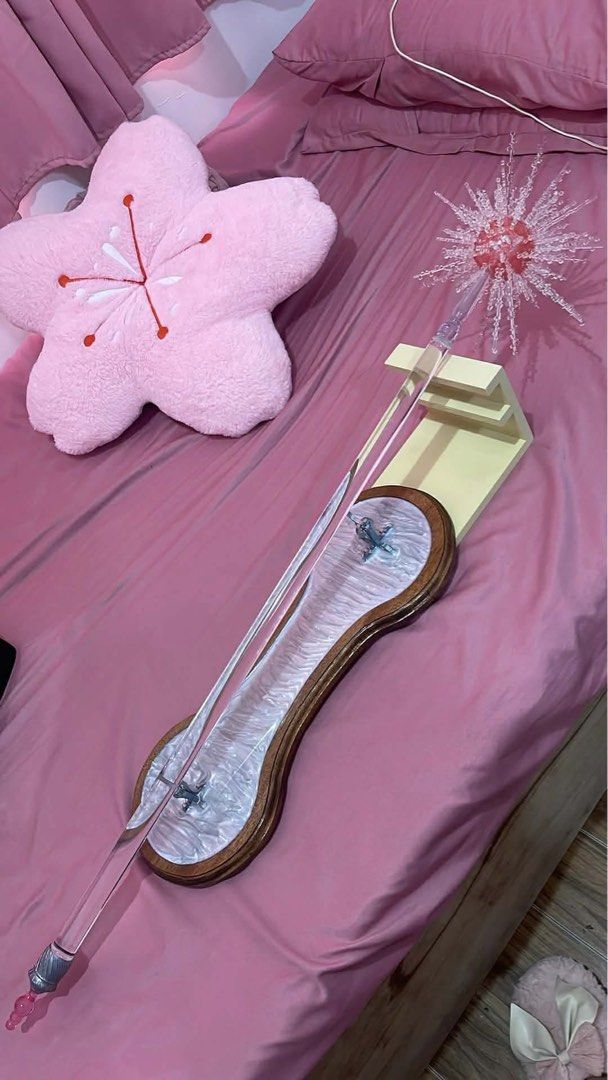 Glinda’s Bubble Wand (old version) (Category: Kids Toys) located in Taguig. Submitted by rosethornes (Listing ID 1422638825, Image 2). Description: This wand is an older version for only ₱7,000. DM me if you are interested..