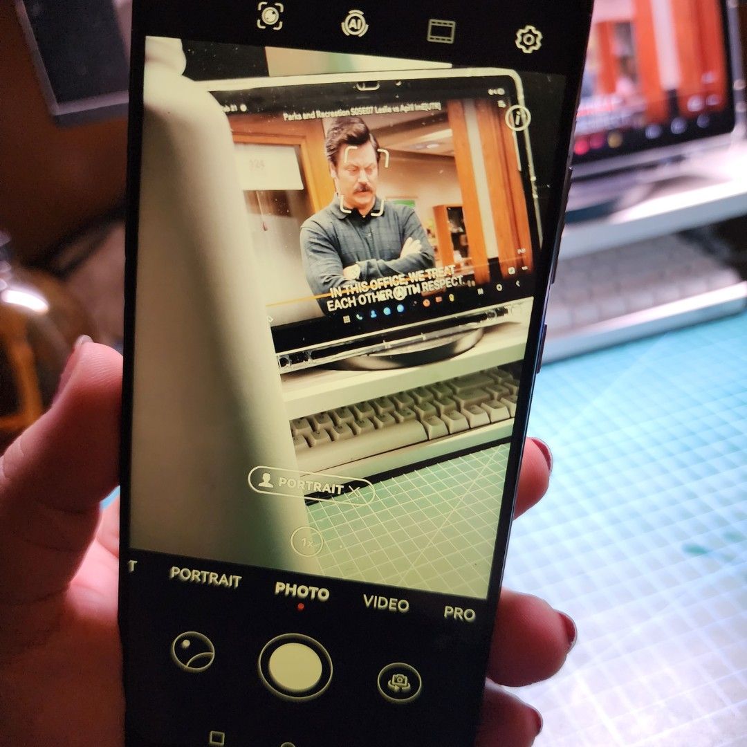 Huawei P30 Pro (FOR PARTS) (Category: Huawei) located in Quezon City. Submitted by nicole.56334 (Listing ID 1422674492, Image 3). Description: Huawei P30 Pro !!! FOR PARTS ONLY !!! - LCD replaced. No green lines or cracks but touchscreen NOT working. - Camera working. - Everything else working. - Unit only. - SF shouldered by buyer. MOP: Bank transfer SHIPPING: J&T, GoGoXpress, or same day delivery through Grab, Lalamove, etc. Ships from Fairview