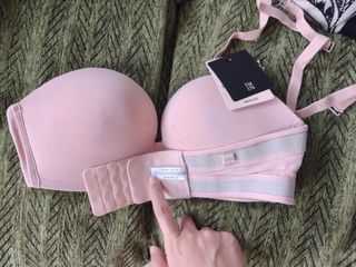 (Category: ) located in . Submitted by cheap2ndhand (Listing ID 1422573322, Image 1). Description: .