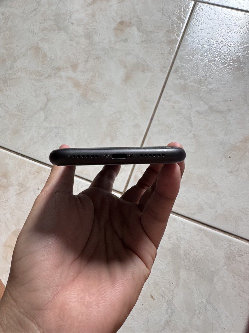 Iphone 11 128gb Globe locked Replaced Battery (Category: iPhone 11 Series) located in Manila. Submitted by altan16 (Listing ID 1422562029, Image 2). Description: 📲Iphone 11 128gb - Black ✅ Globe locked (fully paid already/contract done) IOS 26.2 ✅Replaced battery Original Yoobao Advanced worth Php 1,500 ✅100% Batt Health ✅No history of repair ✅No dents , No scratches ✅ No issues - All working perfectly (Camera, buttons, Truetone ,Face ID 100%) �
