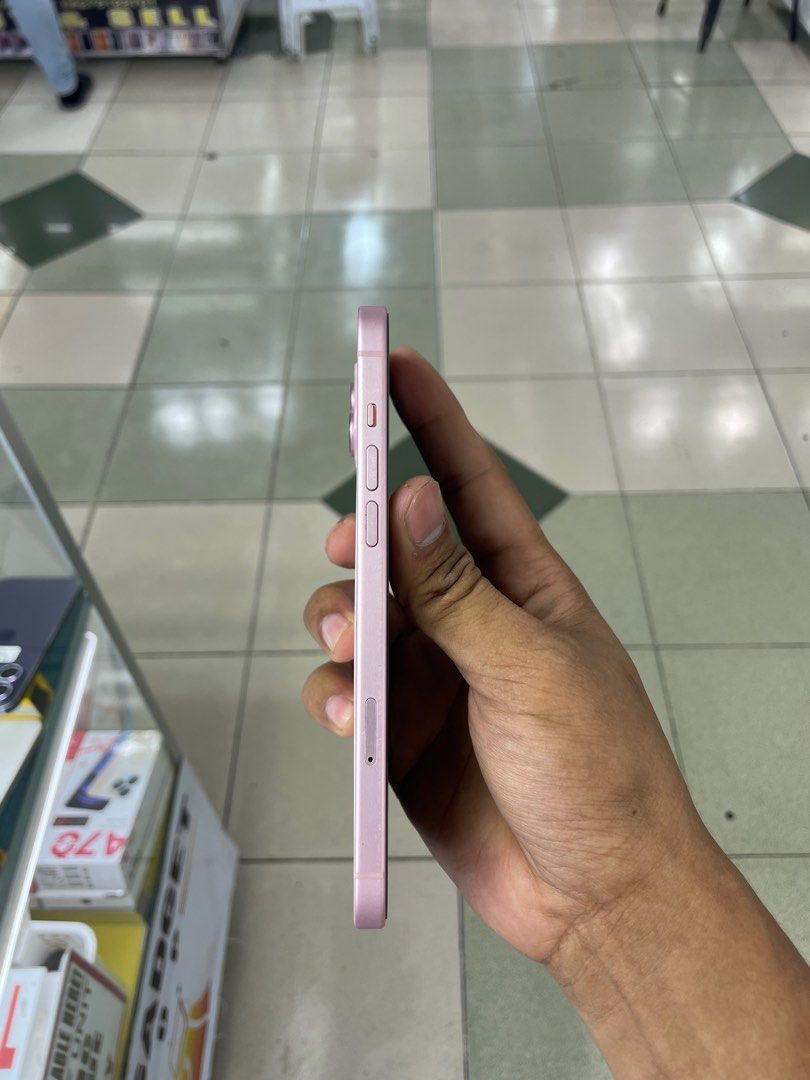 iPhone 15 Plus 128gb 98%Bh ntc openline no issues makinis 99% (Category: iPhone 15 Series) located in Manila. Submitted by benshop. (Listing ID 1422602829, Image 3). Description: FOR SALE | TRADE/SWAP BenShop Price : 32,000 php ▫️On hand: iPhone 15 Plus ▫️128gb ▫️Openline/Factory unlocked ▫️Pink ▫️98% Batt health ▫️Ntc Local Variant ▫️All Features Working INCLUSIONS & FREEBIES: *CHARGER SET *CLEAR CASE *TEMPERED GLASS MODE OF TRANSACTION: ▫️ STOR