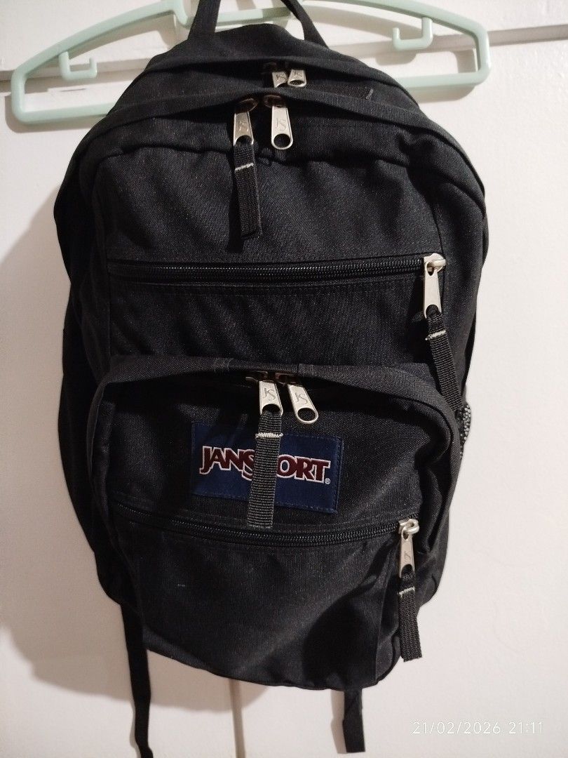 Jansport backpack (Big Student) (Category: Backpacks) located in Quezon City. Submitted by crci12 (Listing ID 1422661842, Image 2). Description: Jansport backpack (Big Student) Original bought in US Used once In very good condition Actual pictures posted What you see is what you get P1,800 (LAST PRICE NAPO) Meet ups: *Simplicity mini stop commonwealth ave., balara, qc. *Kindly send us a message for a schedule of meet up. *Shipping via j&t. (payme