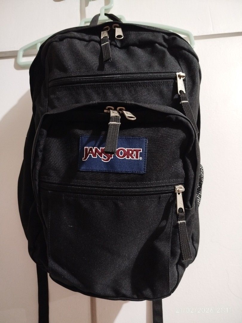 Jansport backpack (Big Student) (Category: Backpacks) located in Quezon City. Submitted by crci12 (Listing ID 1422661842, Image 1). Description: Jansport backpack (Big Student) Original bought in US Used once In very good condition Actual pictures posted What you see is what you get P1,800 (LAST PRICE NAPO) Meet ups: *Simplicity mini stop commonwealth ave., balara, qc. *Kindly send us a message for a schedule of meet up. *Shipping via j&t. (payme
