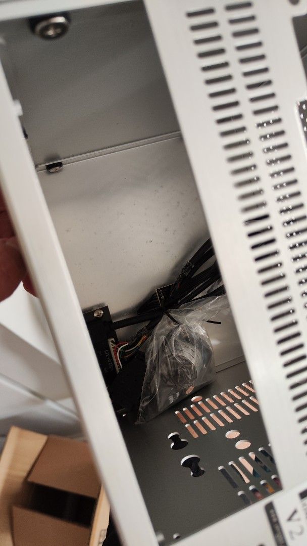 Jonsbo V2 ITX Case. Brand new65604908630530112