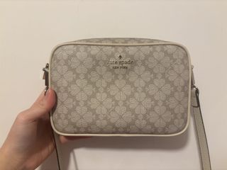 （分類：）位於 。 由 annackl 提交（商品編號 1422574835，圖片 1）。簡介： 。