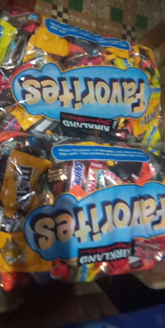 Kirkland Favorites Chocolate (Category: Makeup) located in Manila. Submitted by michie2018 (Listing ID 1422686542, Image 1). Description: - Kirkland Favorites candy bag - Variety of chocolate bars and candies - Perfect for sharing or personal treat - Sealed bag.