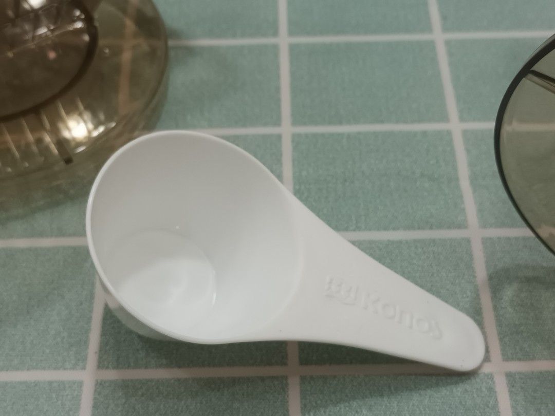 KONOS Coffee Dripper Set (Category: Coffee & Tea Tableware) located in Calamba. Submitted by m_brian (Listing ID 1422655706, Image 3). Description: Includes - 2 coffee dripper - 1 scooper .