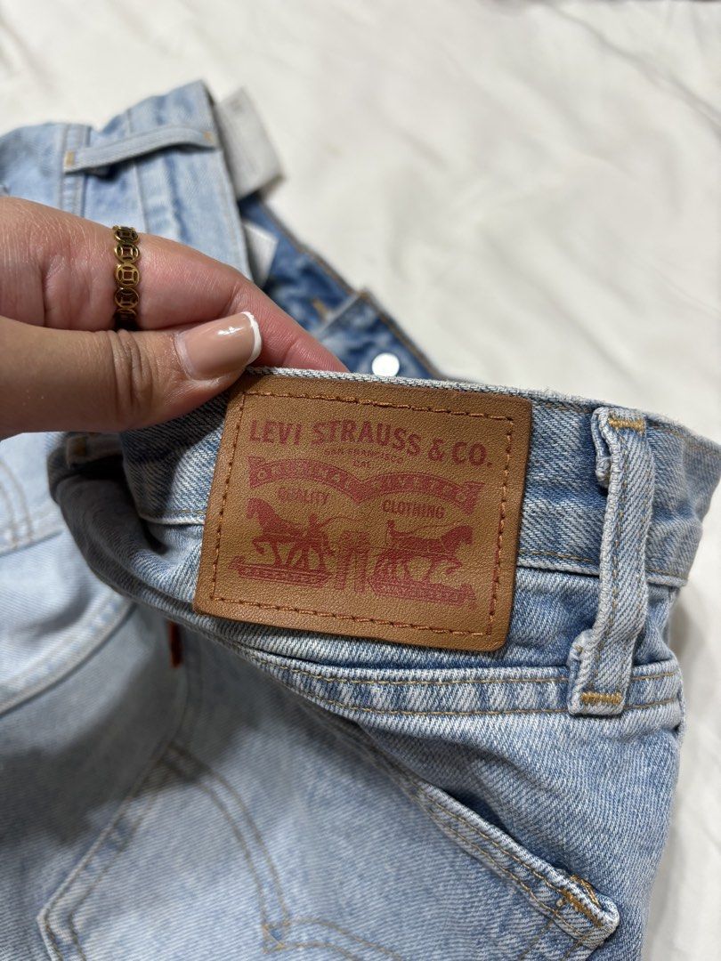 Levi's Denim Shorts Size 12 (Category: Shorts) located in Navotas City. Submitted by hellolades (Listing ID 1422632970, Image 3). Description: Levi's denim shorts Php 899 - Light wash - Size 27 - Button fly - Classic five-pocket design - Rolled hem - Levi's leather patch.