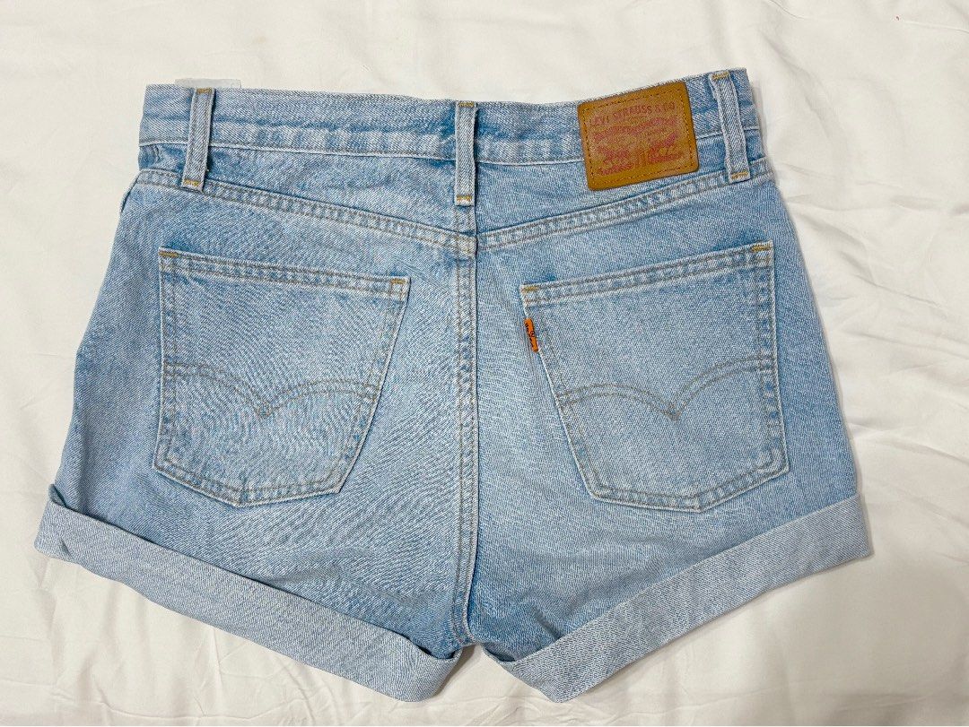 Levi's Denim Shorts Size 12 (Category: Shorts) located in Navotas City. Submitted by hellolades (Listing ID 1422632970, Image 1). Description: Levi's denim shorts Php 899 - Light wash - Size 27 - Button fly - Classic five-pocket design - Rolled hem - Levi's leather patch.