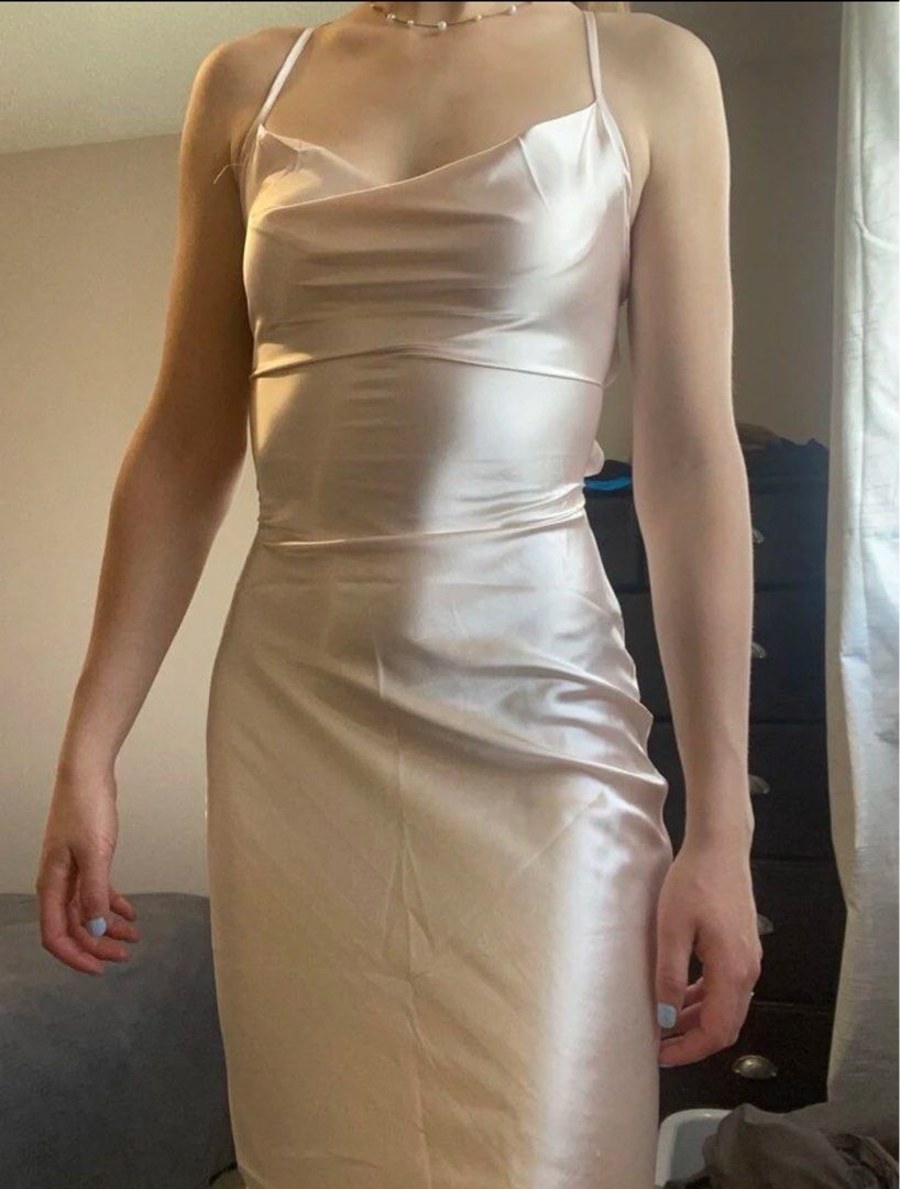 Light pink satin dress (Category: Dresses) located in Manila. Submitted by brandedclothes (Listing ID 1422551883, Image 1). Description: Shein Also fits medium.