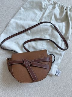 （分類：）位於 。 由 lin.closet 提交（商品編號 1422596372，圖片 1）。簡介： 。