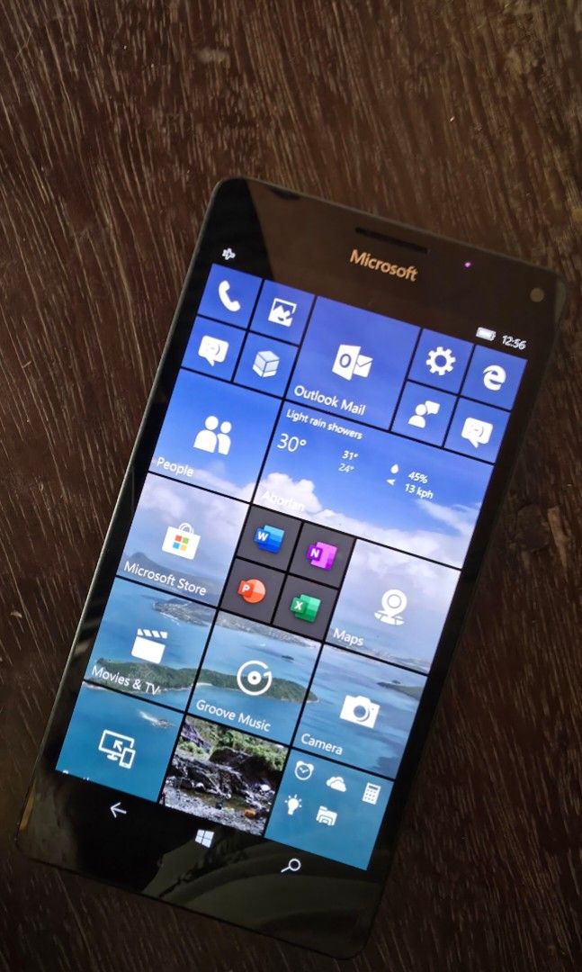 Microsoft Lumia 950XL (Category: Early Generation Mobile Phones) located in Narra. Submitted by cpaddict (Listing ID 1239461380, Image 3). Description: Nagagamit pa ng maayos sa call at text limited na nga lang ibang apps niya dahil hindi na supported ng Microsoft. Malinaw kuha ng cam maganda rin ang tunog ng speaker. Issue buttons on power on and up hindi na masyadong napipindot nabawasan na ng down button natanggal hindi ko na makita..