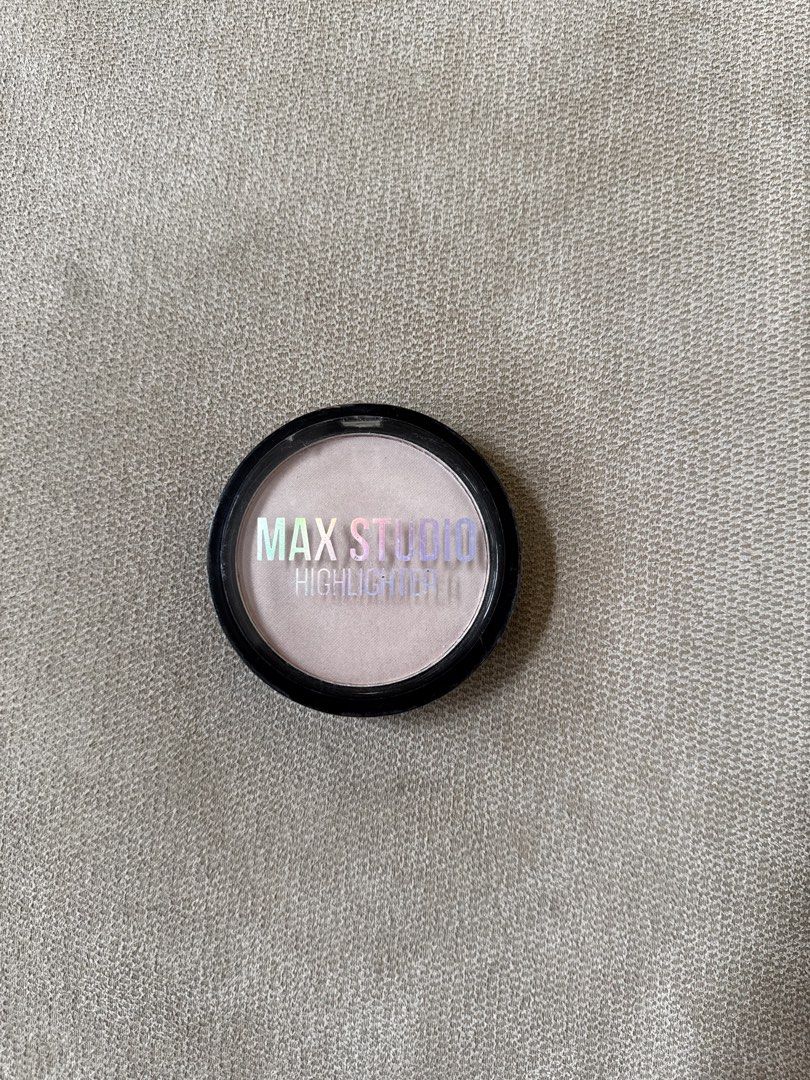 max studio highlighter (authentic) (Category: Makeup) located in Manila. Submitted by _____car0usell (Listing ID 1422594386, Image 1). Description: bought this in LA, USA not sure if i was able to use this too; light swatches only expiration dates are unknown rfs: decluttering 🌎♻️ personal closet sale • not thrifted unless stated • items are kept safely stored and no longer used once posted check out my page for other items & bundles for discoun