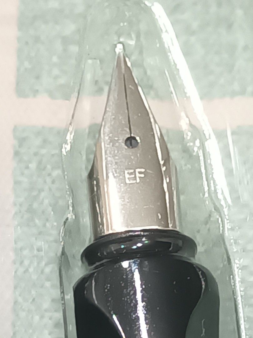 Miniso Fountain Pen Black Barrel EF (Category: Stationery & School Supplies) located in Calamba. Submitted by m_brian (Listing ID 1422655713, Image 3). Description: - Black - EF nib.