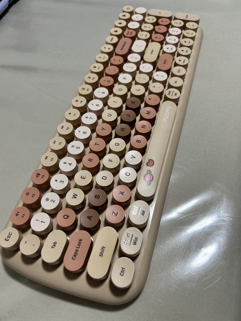 MOFii Wireless Retro Keyboard - Beige, Computers & Tech, Parts ...