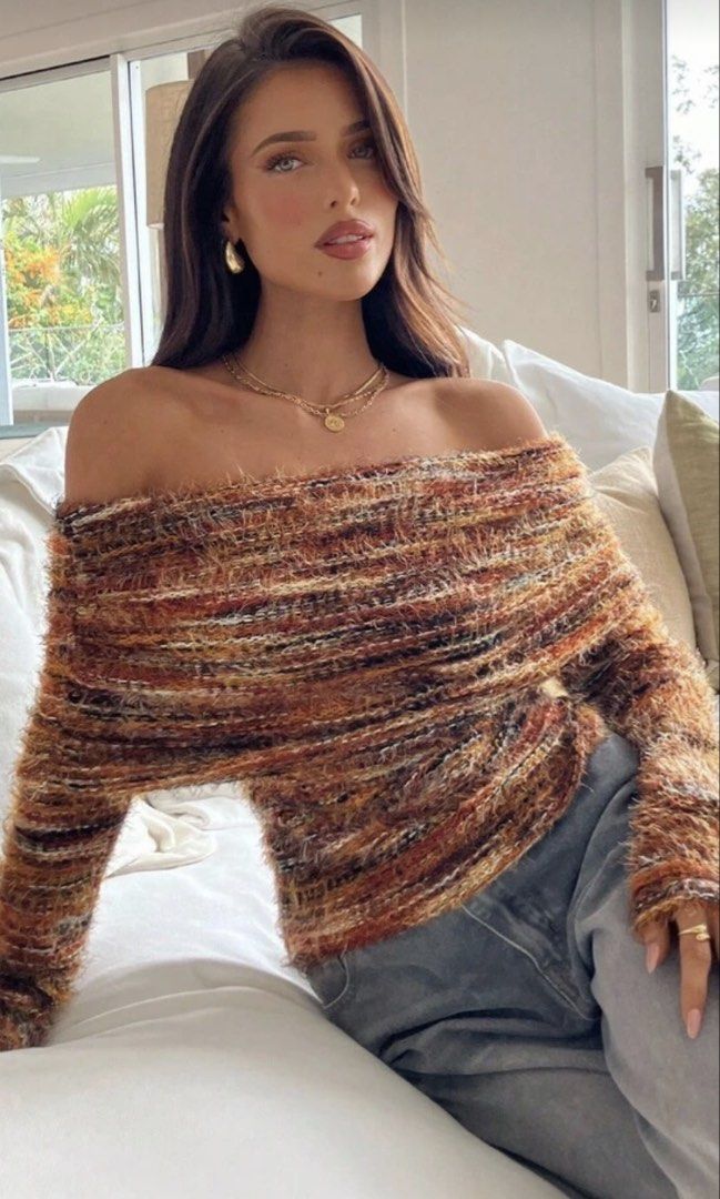Off Shoulder (Category: Other Tops) located in Kuantan. Submitted by preloved_daisy (Listing ID 1422583909, Image 2). Description: •worn once.