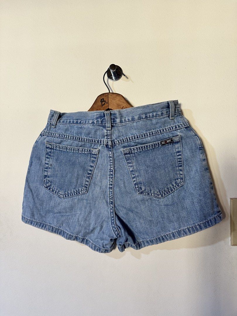 Old Navy Blue Jeans Denim Shorts (Category: Shorts) located in Muntinlupa City. Submitted by dandelion14 (Listing ID 1422612816, Image 2). Description: - Old Navy denim shorts - Light blue wash - 100% cotton - Decorative front design - Two back pockets - Button and zipper closure - Tag: "The Best in Denim".
