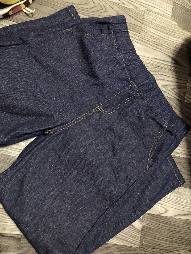 Pallazo (Category: Jeans & Leggings) located in Kuantan. Submitted by puan.ann (Listing ID 1422607799, Image 2). Description: Full getah boleh renggang sampai 38inci Labuh 39inci Berminat ws 011-19459421.