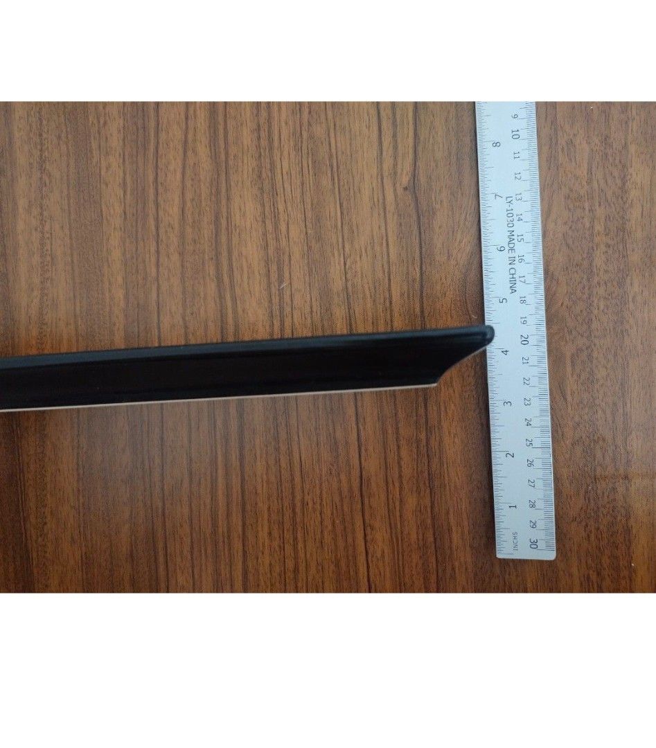 Rectangular ceramic plate (Category: Other Kitchenware & Tableware) located in Singapore. Submitted by song867411888 (Listing ID 1422683395, Image 2). Description: black ceramic plate, very lightly used, good for restaurant and cafe platting use. I've total 22pcs.