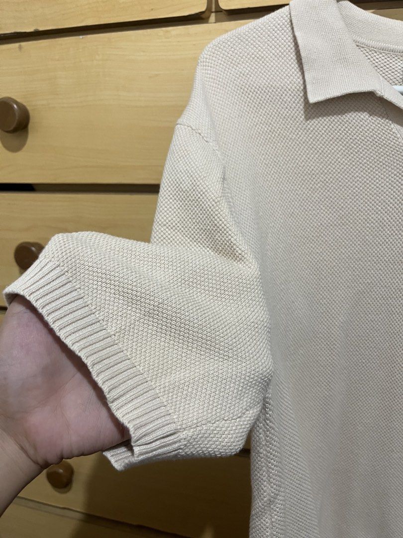 Regatta Beige Knitted Polo Shirt (Category: Tshirts & Polo Shirts ) located in San Juan, La Union. Submitted by mirrorball27 (Listing ID 1422671722, Image 3). Description: ✨ PLEASE READ BEFORE ORDERING ✨ Item Details: Size M. 100% cotton. Collared V-neck design. Short sleeves. Ribbed hem and cuffs. Subtle logo. Machine washable. ✔️ Actual photos posted ✔️ “When worn” photos/videos will be sent upon request 📦 Shipping Details • Shipping via J&T E