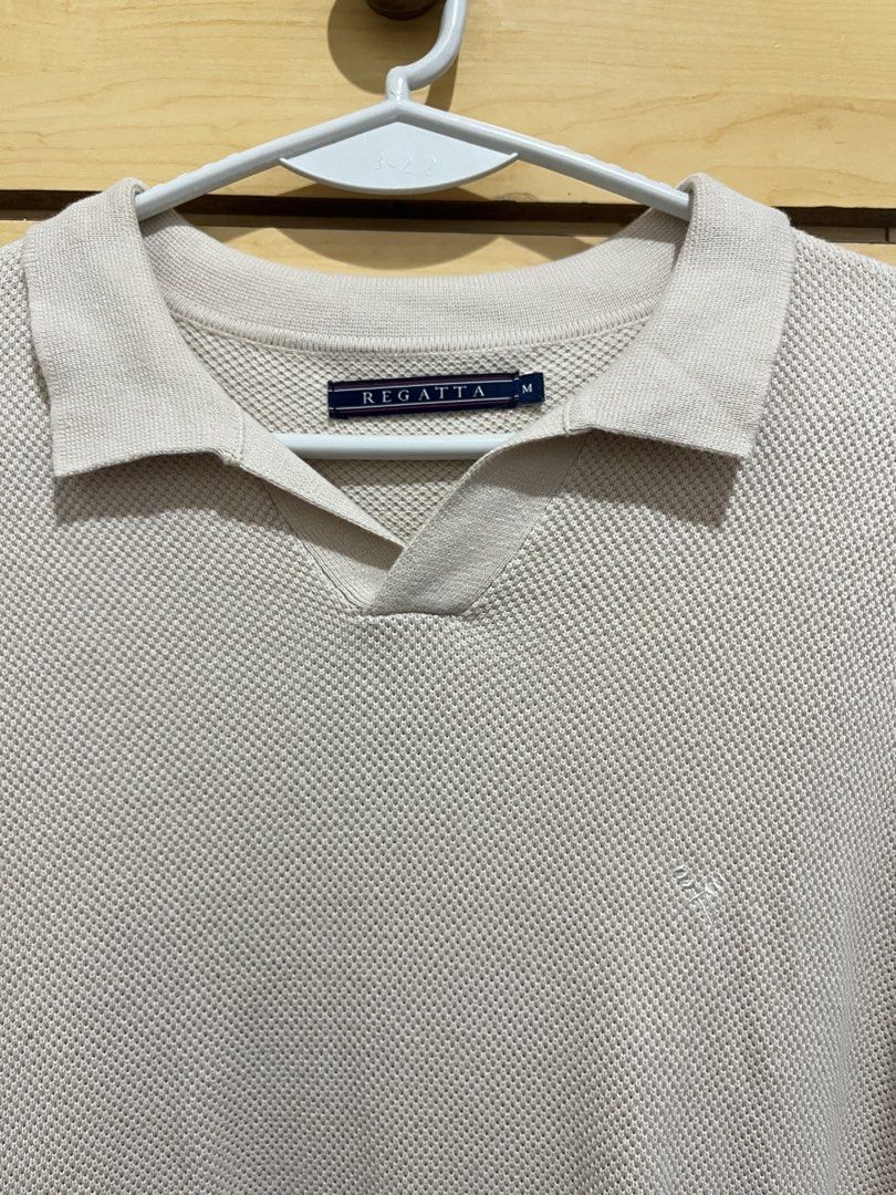 Regatta Beige Knitted Polo Shirt (Category: Tshirts & Polo Shirts ) located in San Juan, La Union. Submitted by mirrorball27 (Listing ID 1422671722, Image 2). Description: ✨ PLEASE READ BEFORE ORDERING ✨ Item Details: Size M. 100% cotton. Collared V-neck design. Short sleeves. Ribbed hem and cuffs. Subtle logo. Machine washable. ✔️ Actual photos posted ✔️ “When worn” photos/videos will be sent upon request 📦 Shipping Details • Shipping via J&T E