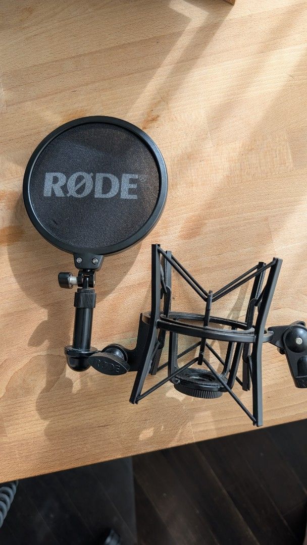 Rode NT1-A Microphone65561407752449113