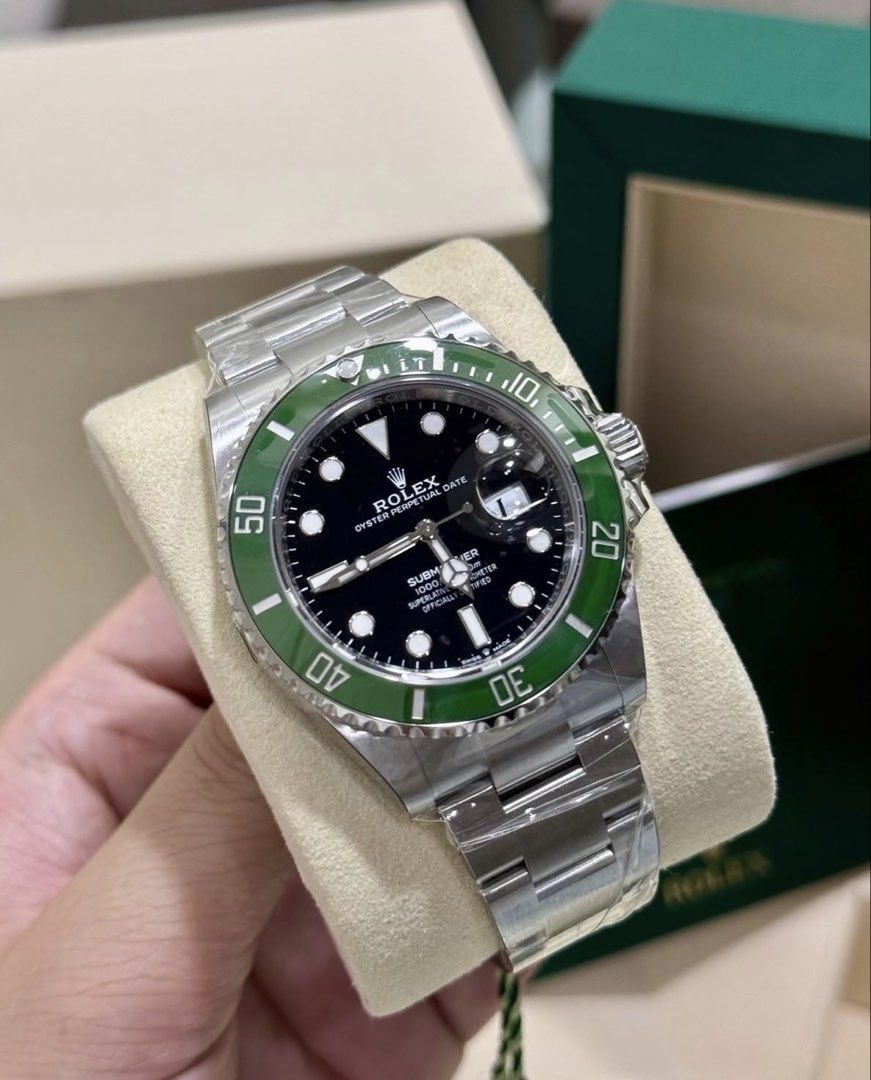Rolex Submariner Starbucks 2026 (Category: Luxury Watches) located in Makati City. Submitted by luxeellisseofficial (Listing ID 1422592137, Image 3). Description: Rolex Submariner Starbucks 2026 Ref. 126610LV Brand New | Unresized | Unworn Complete Set Warranty Valid Until 2031 🔎 All watches are open for verification 📍 Meetups by arrangement.